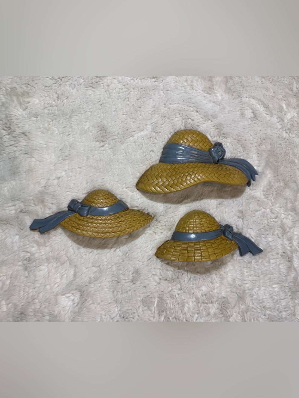 Set of 3 vintage Burwood plastic wall plaques